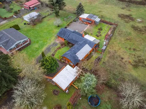 909 Curry Road Roseburg OR 97471