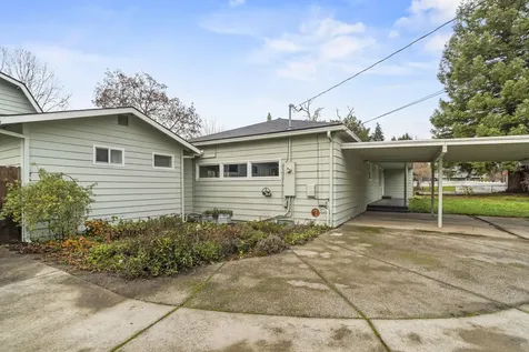 1314 SE Elm Lane Grants Pass OR 97526