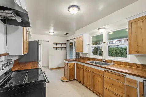 1314 SE Elm Lane Grants Pass OR 97526