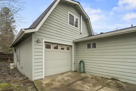1314 SE Elm Lane Grants Pass OR 97526