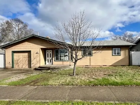 2524 Whittle Avenue Medford OR 97504