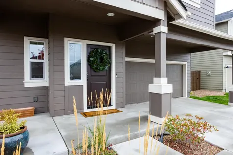 20551 SE Cameron Avenue Bend OR 97702