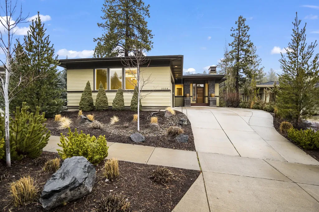 2328 NW Bens Court Bend OR 97703