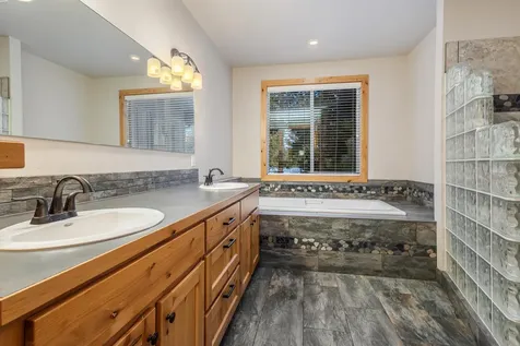 3143 NW Shevlin Meadow Drive Bend OR 97703