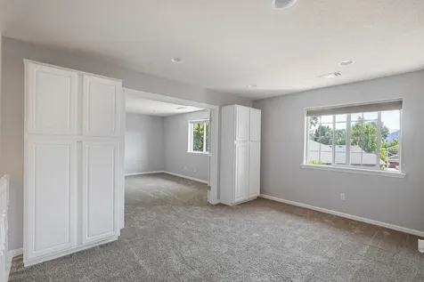300 Woodville Way Rogue River OR 97537