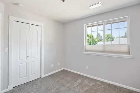 300 Woodville Way Rogue River OR 97537