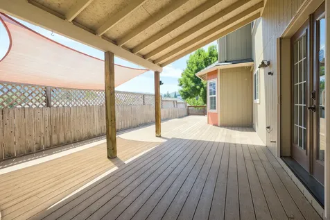 300 Woodville Way Rogue River OR 97537