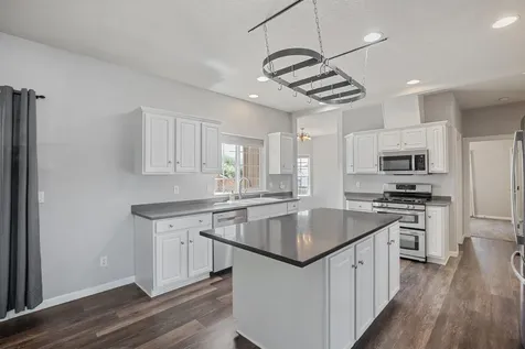 300 Woodville Way Rogue River OR 97537