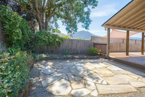 300 Woodville Way Rogue River OR 97537