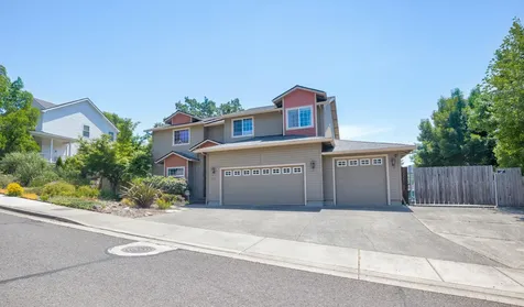 300 Woodville Way Rogue River OR 97537