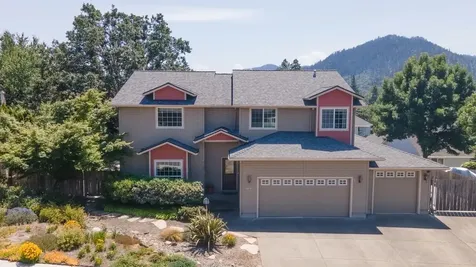 300 Woodville Way Rogue River OR 97537