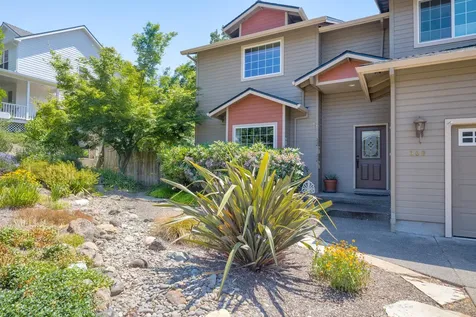 300 Woodville Way Rogue River OR 97537