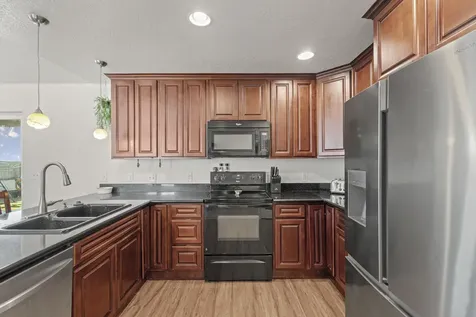 3913 Cole Drive White City OR 97503