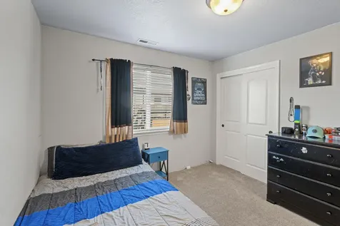3913 Cole Drive White City OR 97503