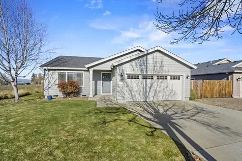 3913 Cole Drive White City OR 97503