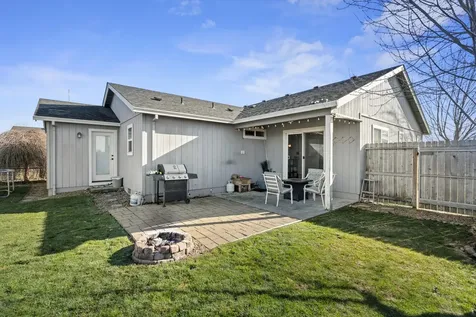 3913 Cole Drive White City OR 97503