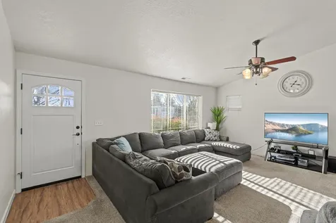 3913 Cole Drive White City OR 97503
