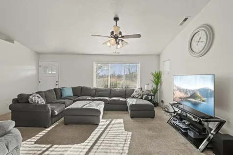 3913 Cole Drive White City OR 97503