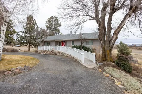 727 NE Loucks Road Madras OR 97741