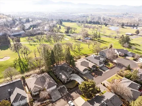 2434 Heritage Way Medford OR 97504