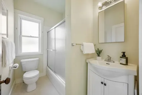 166 Ohio Street Ashland OR 97520