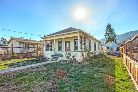 166 Ohio Street Ashland OR 97520