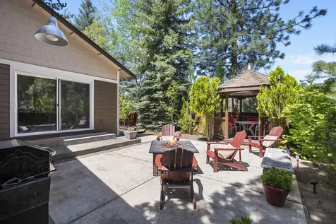 1974 NW Newport Hills Drive Bend OR 97703