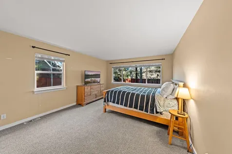 1974 NW Newport Hills Drive Bend OR 97703
