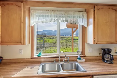 96 W Valley View Road Ashland OR 97520
