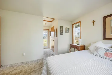 96 W Valley View Road Ashland OR 97520