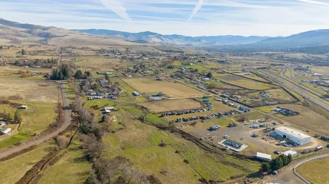 96 W Valley View Road Ashland OR 97520