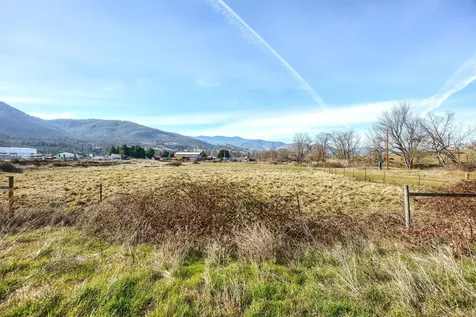 96 W Valley View Road Ashland OR 97520