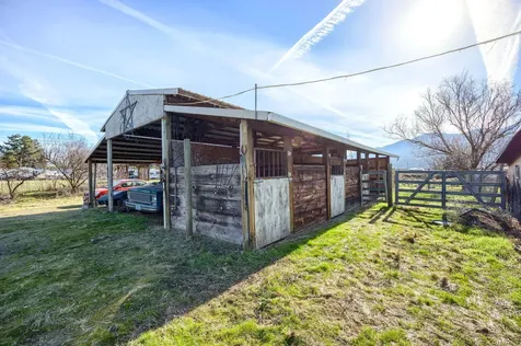96 W Valley View Road Ashland OR 97520