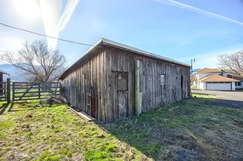 96 W Valley View Road Ashland OR 97520