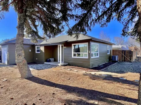 1405 SW 11th Street Redmond OR 97756