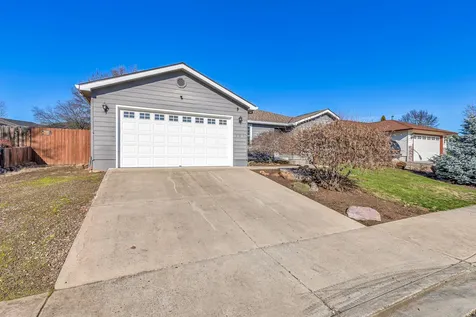 507 Westminster Drive Eagle Point OR 97524
