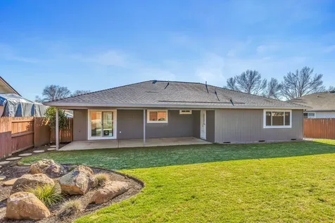 507 Westminster Drive Eagle Point OR 97524