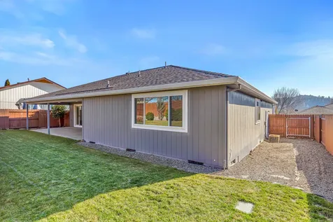 507 Westminster Drive Eagle Point OR 97524