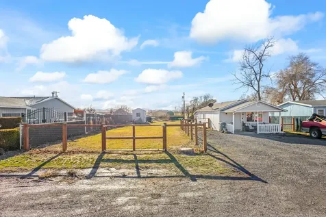 448 8th Street Metolius OR 97741