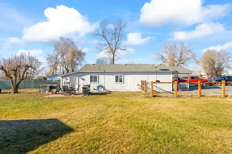 448 8th Street Metolius OR 97741