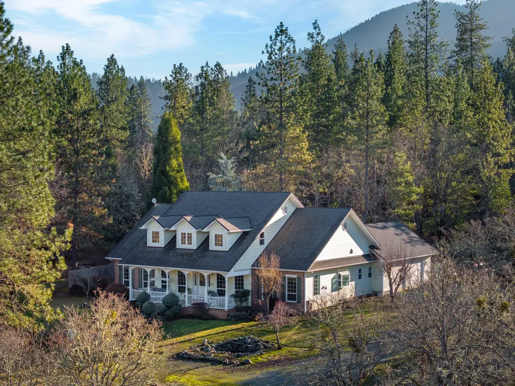 296 Hillview Drive Grants Pass OR 97527
