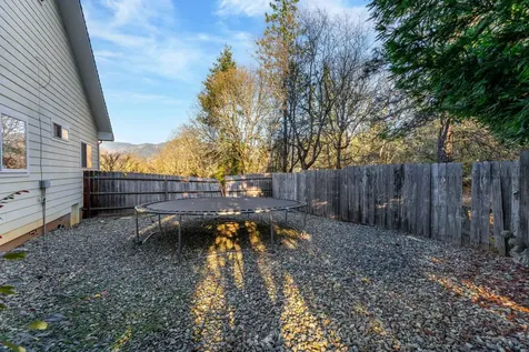 296 Hillview Drive Grants Pass OR 97527