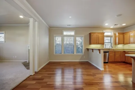 438 Briscoe Place Ashland OR 97520
