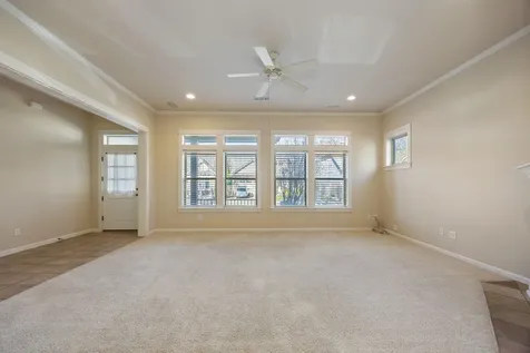 438 Briscoe Place Ashland OR 97520