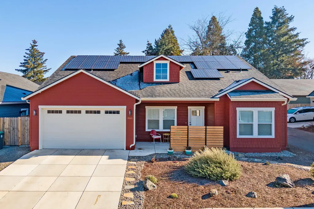 1831 Dulcimer Lane Medford OR 97501