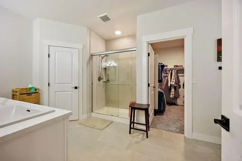 1831 Dulcimer Lane Medford OR 97501