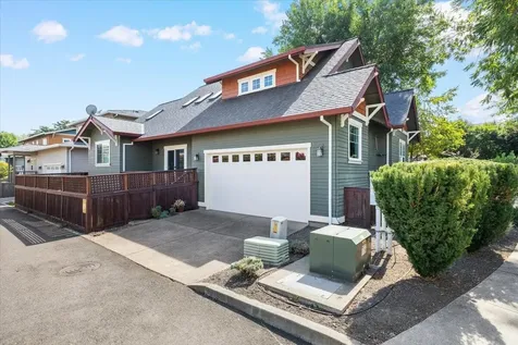 287 Otis Street Ashland OR 97520