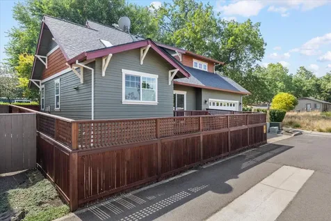 287 Otis Street Ashland OR 97520
