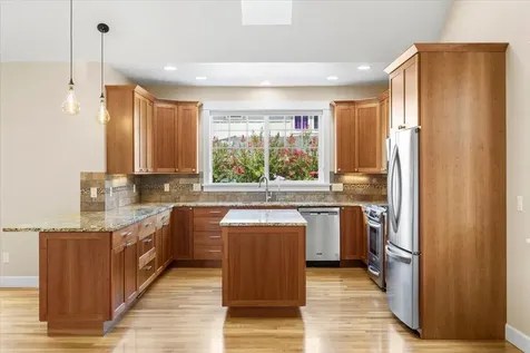 287 Otis Street Ashland OR 97520