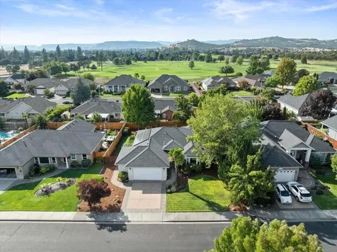 184 Keystone Way Eagle Point OR 97524